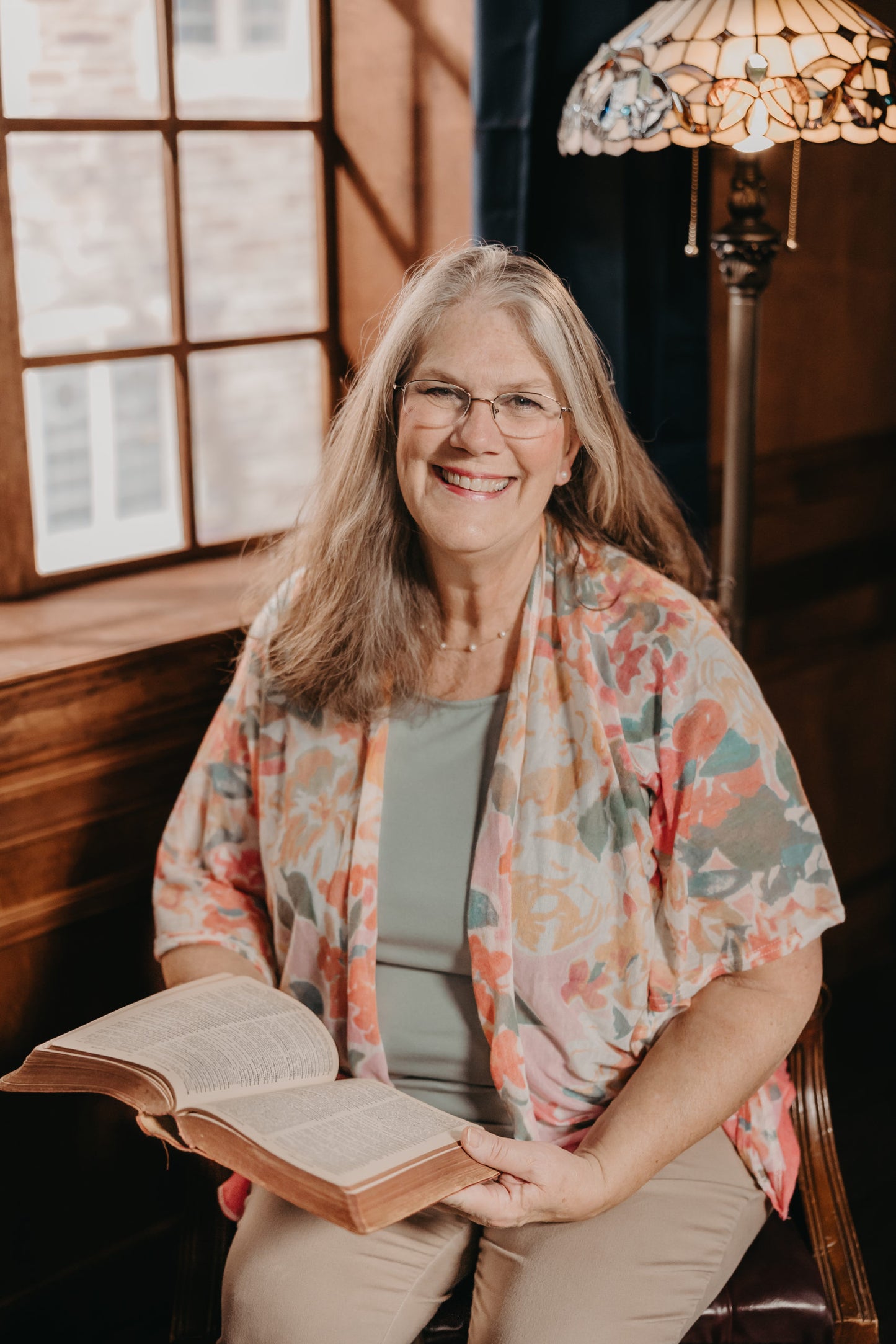 The Life of Christ through the Eyes of Mary with Kimberly Hahn (Winter)